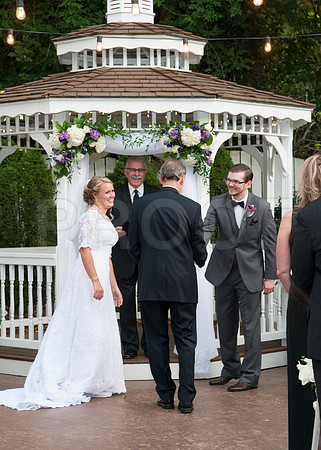 Elizabeth&Jonathan0235