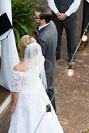 Elizabeth&Jonathan0251