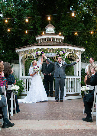 Elizabeth&Jonathan0292