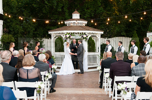 Elizabeth&Jonathan0274