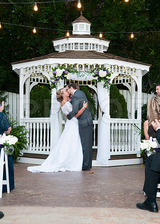 Elizabeth&Jonathan0285