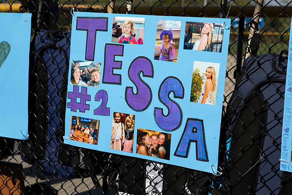 SKHSSoftball0021