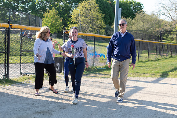 SKHSSoftball0043