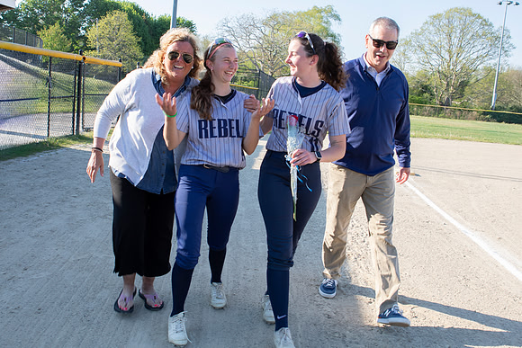 SKHSSoftball0049
