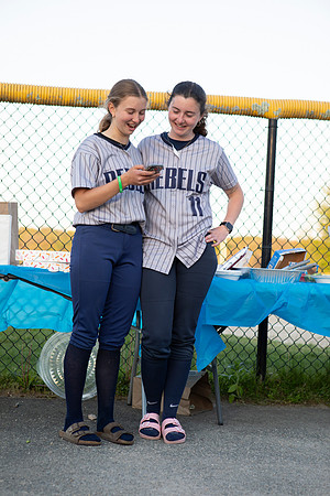 SKHSSoftball0070