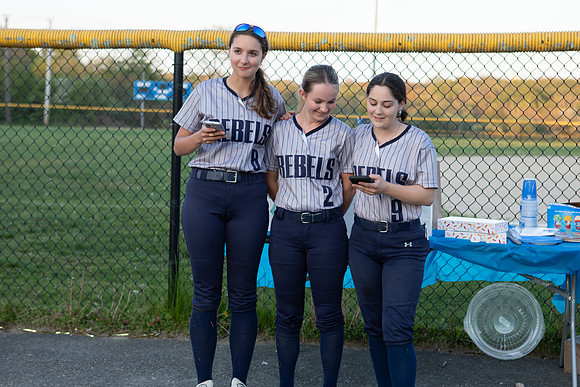 SKHSSoftball0099