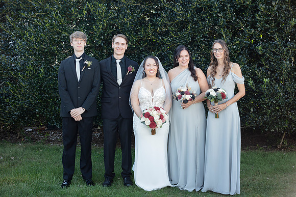 Laura&Laurel00048