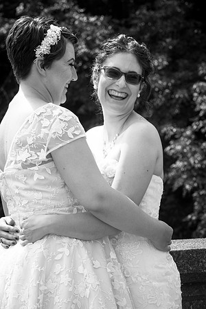 Laura&Emily0011