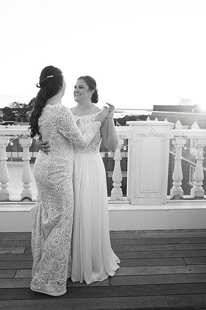 Diana & Madelyn0562