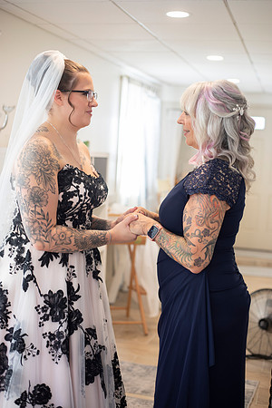 Laura&Laurel00030