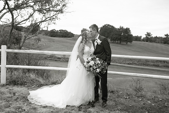 Emily&Zach00117