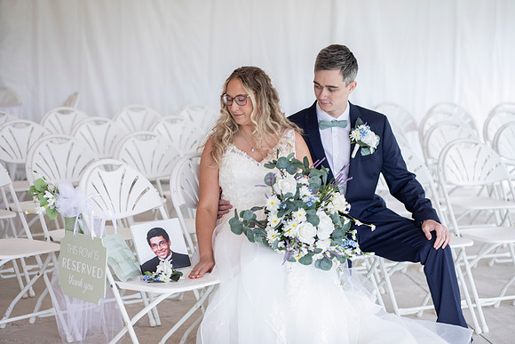 Emily&Zach00260